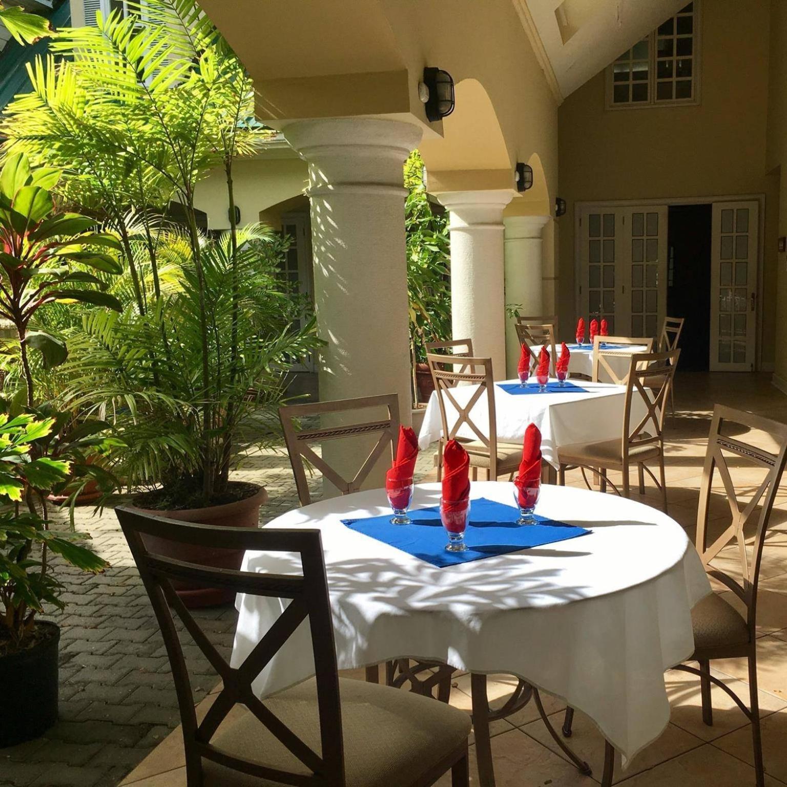 The Royal Hotel San Fernando Exterior foto